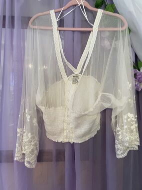 Ivory Sheer Lace Sleeve Cropped Top